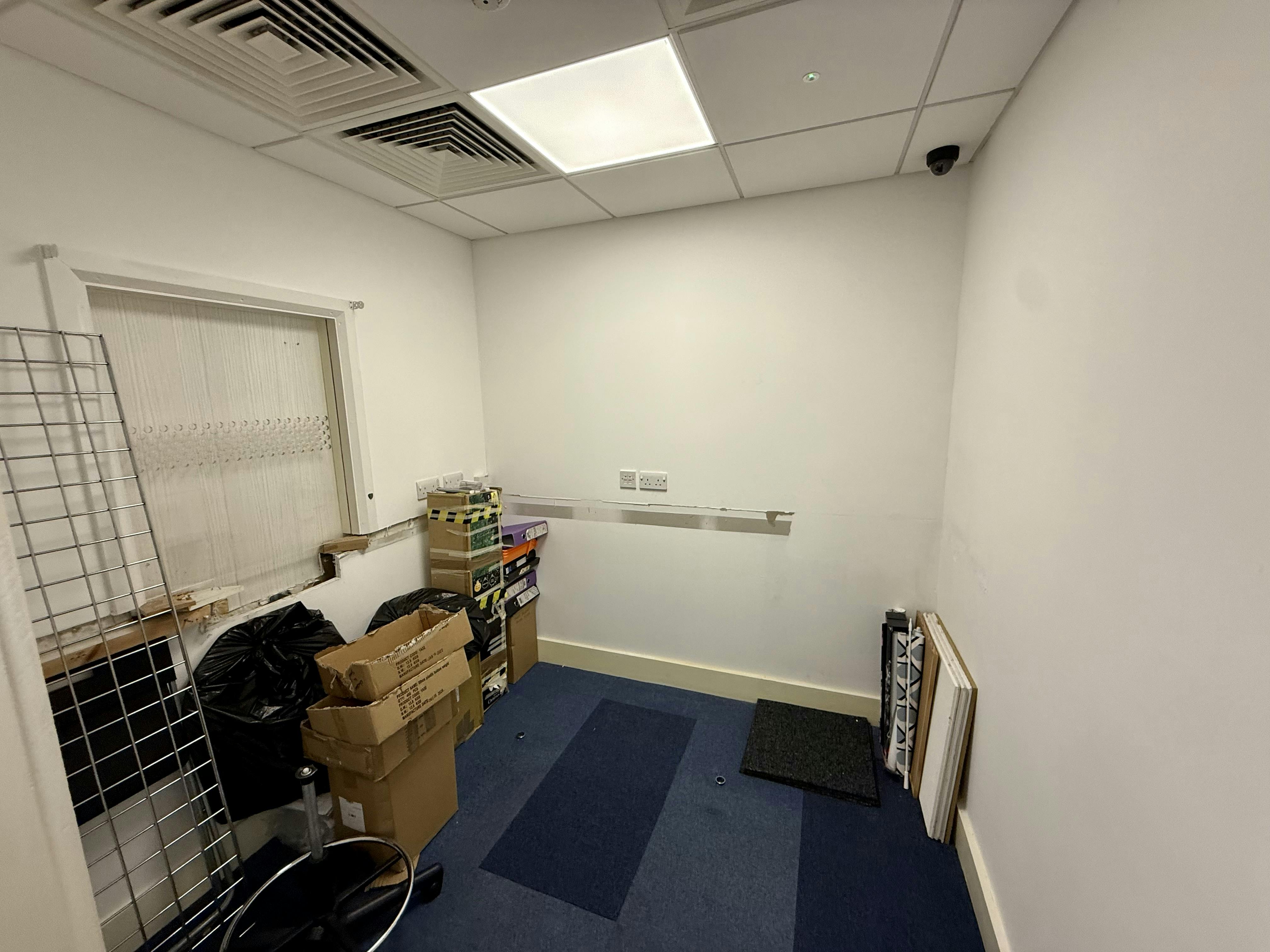 9 Front Street, Chester Le Street, Retail To Let - IMG_5119.jpeg