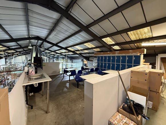 Unit 12, Sandhurst, Canvey Island, Industrial To Let - WhatsApp Image 2026-02-02 at 16.58.40.jpeg