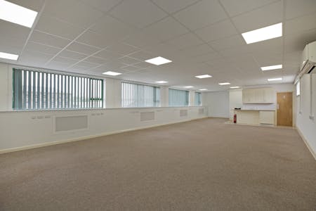 S2, 102 Kirkstall Road, Leeds, Office To Let - IMG_3896.jpg