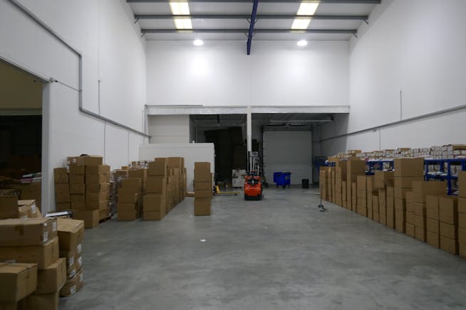 15 & 16 Harlow Mill Business Centre, Harlow, Industrial To Let - P1060649.JPG