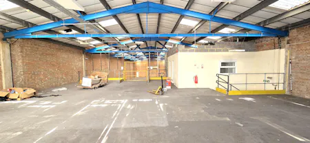 Unit 3 & Unit 5, Lancing Business Park, Lancing, Industrial To Let - 20251121_122701 - Edited.jpg