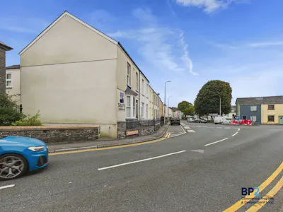 9 Elliston Terrace, Carmarthen, Office To Let - CAM03725G0PR0068STILL016.jpg