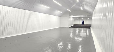 Arch 4, Pinchin Street, London, Industrial To Let - 20260501_183651 - Edited.jpg