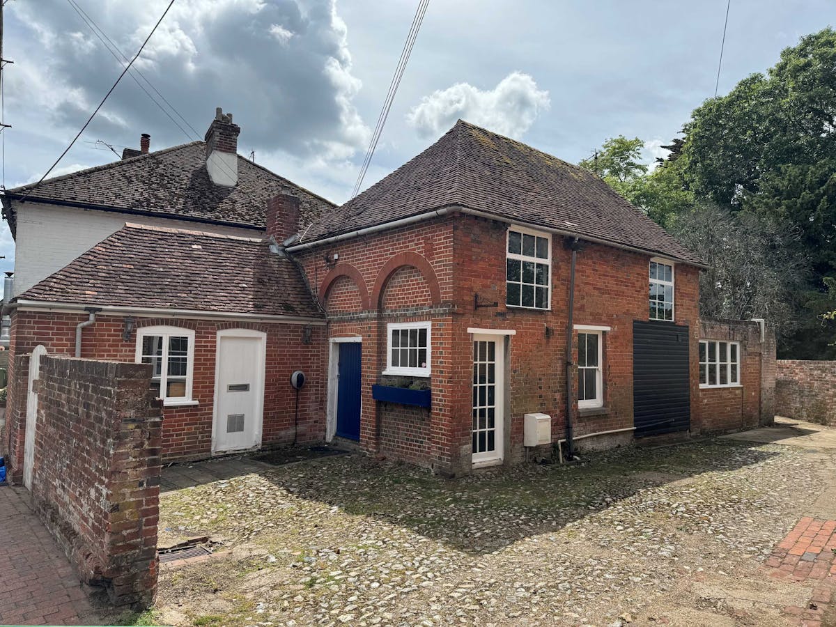 adj 7 Winchester Street, Botley, Southampton