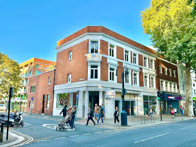308-312 Chiswick High Road, London, Development / Investment / Retail For Sale - 0aaafec4-6cd0-47d6-8942-da4d2665df1e.jpg