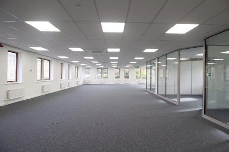 Hampton Court, Manor Park Avenue, Runcorn, Office To Let - IMG_9361 copie.jpg