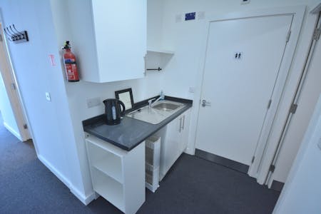 5A Stand Lane, Manchester, Office / Retail / High Street Retail To Let - Kitchen