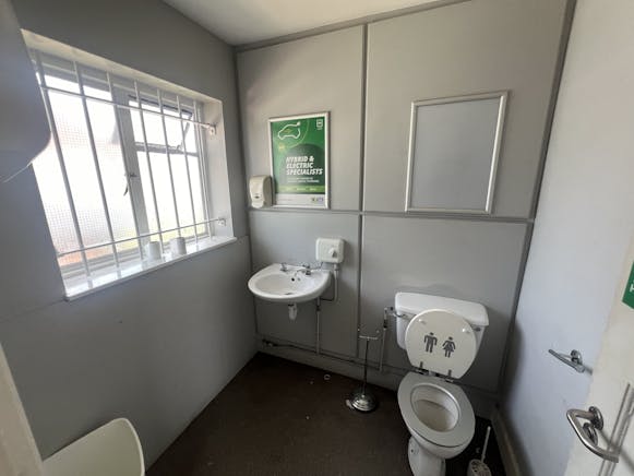 ATS Didcot, 1 Park Road, Didcot, Industrial For Sale - 20240619_121528286_iOS.jpg ATS Didcot, 1 Park Road, Didcot, Industrial For Sale - 20240619_121528286_iOS.jpg