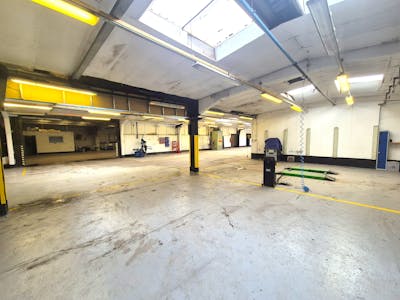 Unit L3 & L4, Stockport, Industrial/Logistics To Let - 20250904_135301.jpg