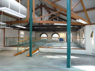 Westward Road, Stroud, Office To Let - 4b5644760f008f111cd5a7a524773db4ef03d463.jpg