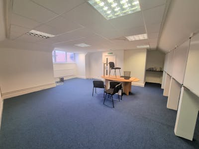 Sanford House, Horsham, Office To Let - 5.jpg