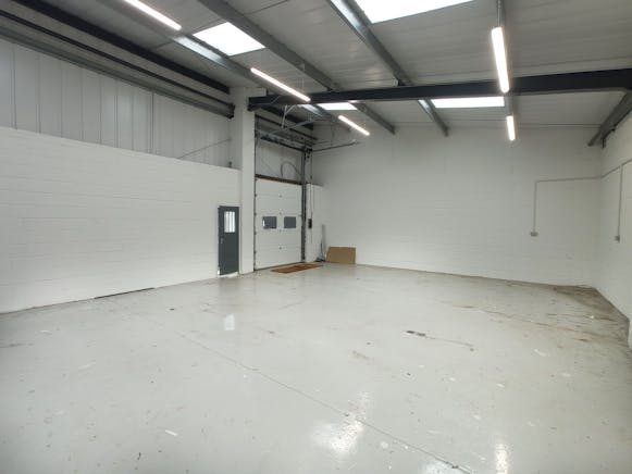 Unit C03, National Works Trading Estate, Hounslow, Industrial / Warehouse To Let - 4 Edit.jpg