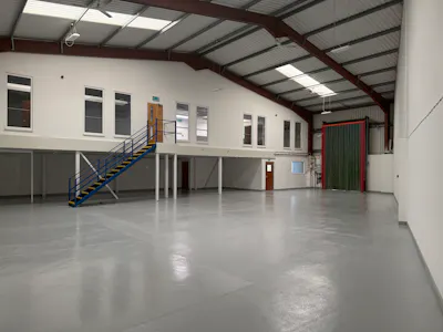 Unit 24, Glossop, Industrial/Logistics / Office To Let - IMG_5272.jpeg