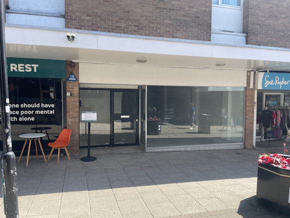 Unit 14, Riverside Walk, Thetford, Retail To Let - IMG_8207.jpeg