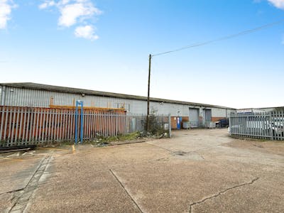 Unit 12B, C & D, Sandhurst, Canvey Island, Industrial To Let - 83ab8664-WhatsApp 20Image 202026-02-02 20at 2016.58.32.jpeg