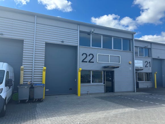 Unit 22, Bilton Industrial Estate, Bracknell, Industrial To Let - 25.jpg