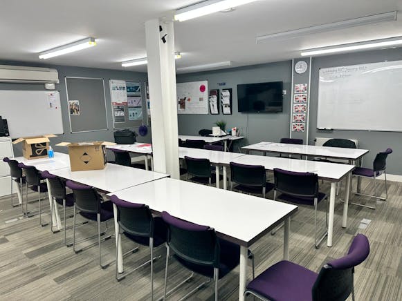 478 Chiswick High Road, London, Retail To Let - d16dad9d-faf7-48bb-adc2-6d77af51801b.jpg