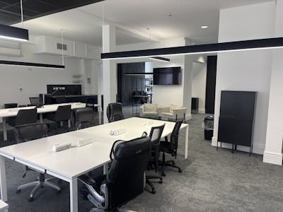 41 Park Square North - 1st Floor, Leeds, Office To Let - IMG_1028.jpeg