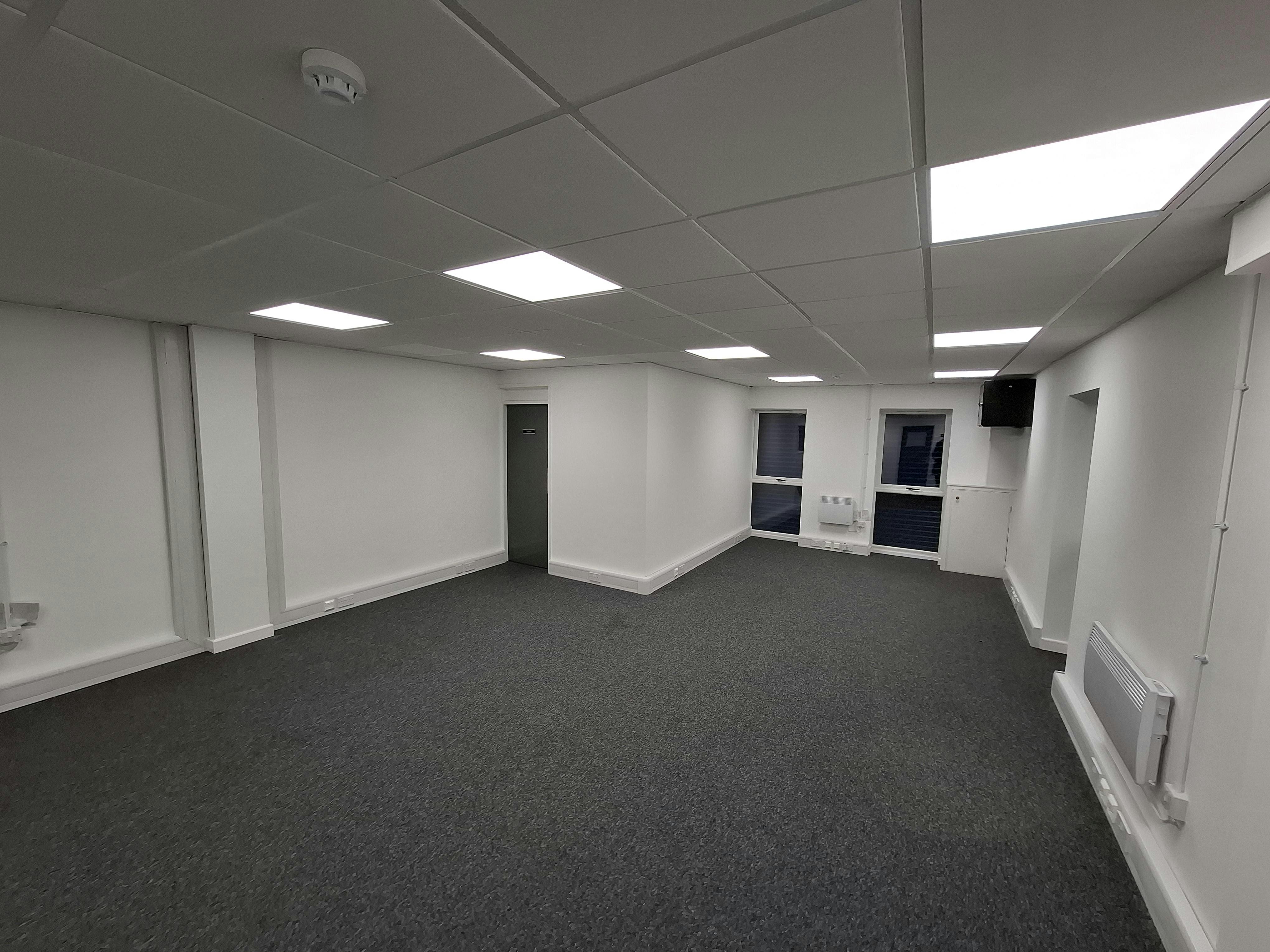 Industrial Unit in Brierley Hill - photo 3