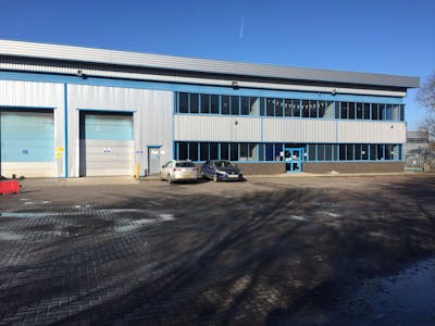 Unit B, Interchange Park, Newport Pagnell, Industrial To Let - Front_l_gal.jpg