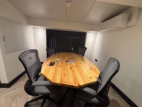 100 Carnegie Road, Glasgow, Offices To Let - PHOTO-2026-02-23-13-30-48 5.jpg