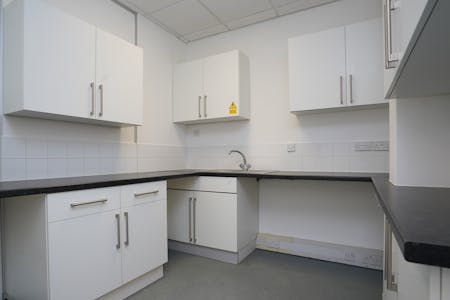 93-95, Bedford Street, Leamington Spa, Office To Let - DSC04733.jpg