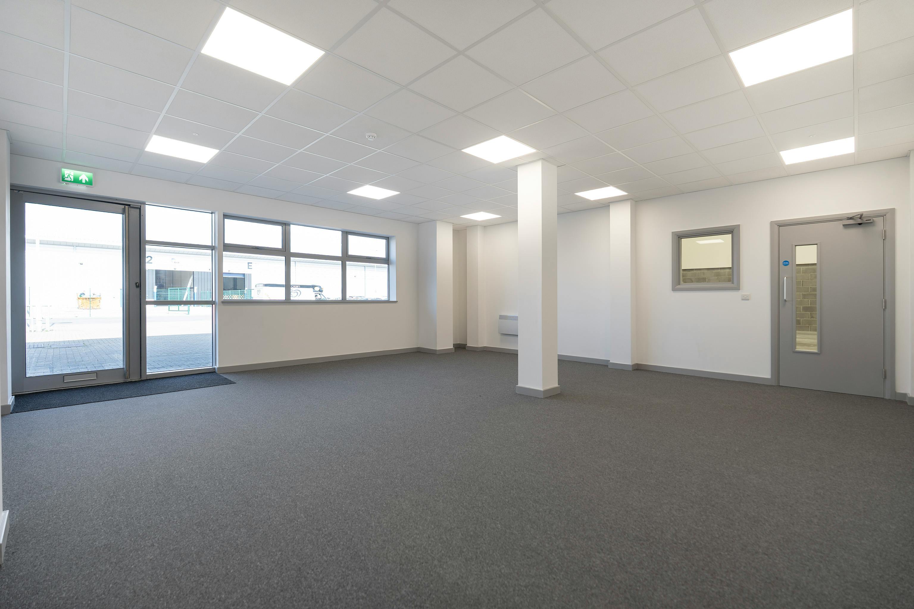 Industrial Unit in Portsmouth - photo 3