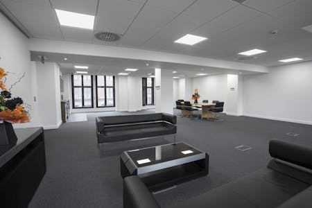 15 Oxford Court, Manchester, Office To Let - Oxford-Court-Communal-area-5.jpg