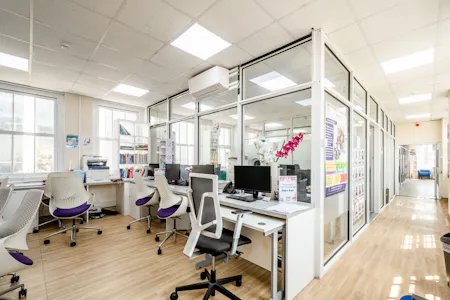 149-151 Commercial Road, London, Office To Let - Commercial Rd 149-151 2F - Low Res 13.jpg