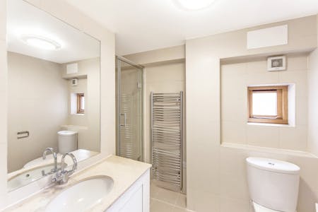 25 Emperors Gate, London, Investment For Sale - 2 25 Emperors  bathroom.jpg