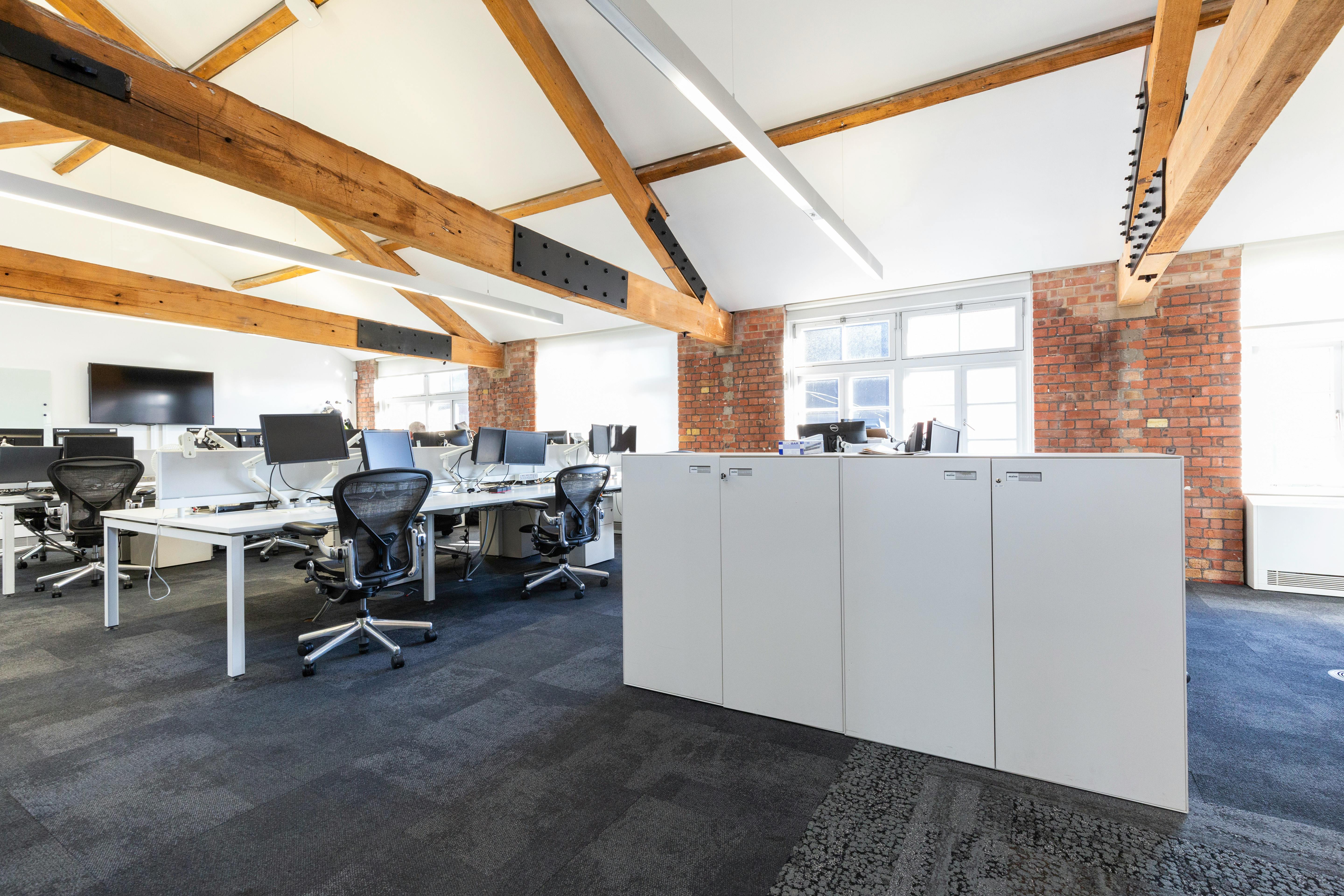 Office in London - photo 4