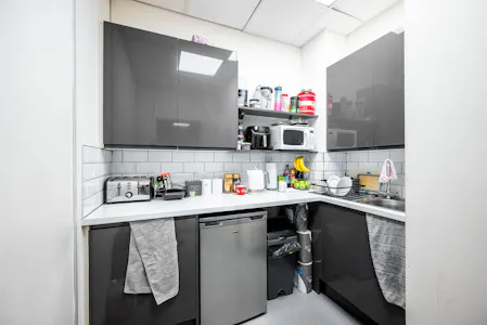 Unit 6, The Progression Centre, Hemel Hempstead, Office To Let - w (13).jpg