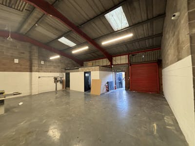 Unit 5-7, Pontnewynydd Industrial Estate, Pontypool, Industrial To Let - IMG_6334.jpeg
