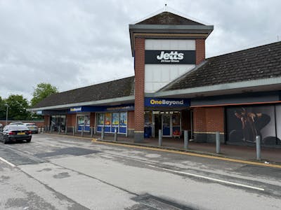 Unit 2, 385 Kirkstall Road, Leeds, Retail To Let - IMG_0328.jpeg