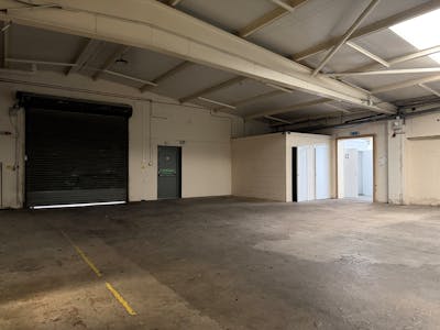 Units 7D & E, Dalgety Bay, Industrial/Logistics / Office To Let - 7D looking toward front.JPG