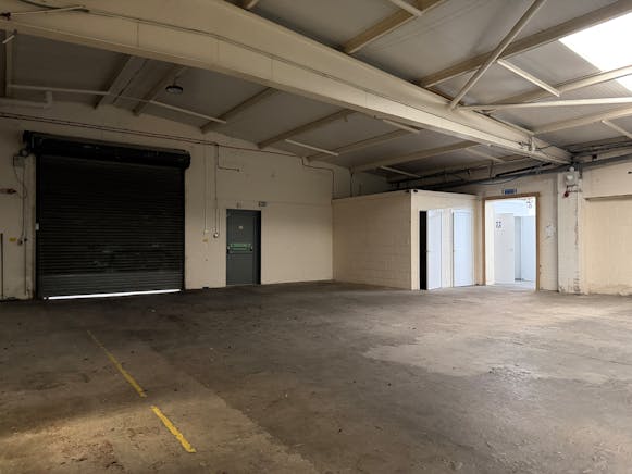 Units 7D & E, Dalgety Bay, Industrial / Offices To Let - 7D looking toward front.JPG