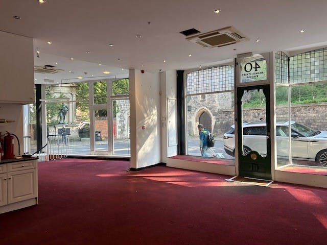 39-40 Thames Street, Windsor, Retail To Let / For Sale - Inerior all.jpg