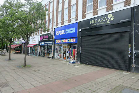 225 Kenton Road, Harrow, Retail To Let - IMG_3271.JPG