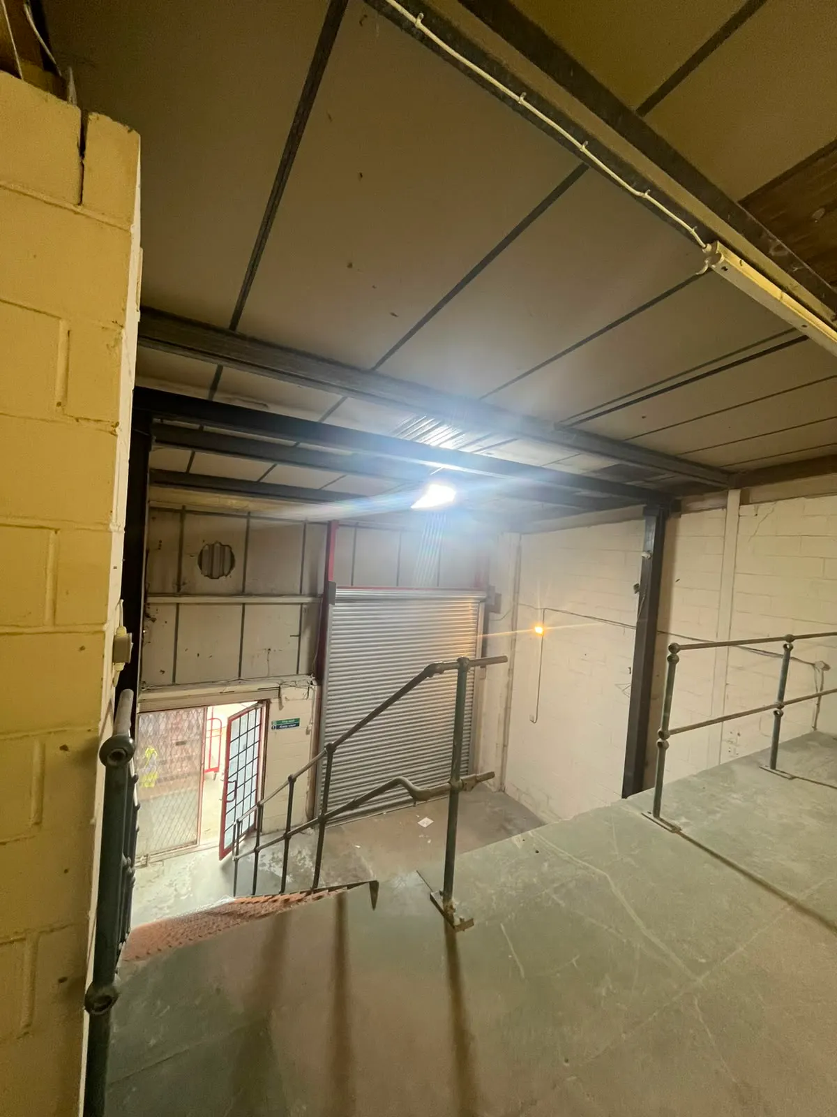 Unit 6, Hayes, Industrial To Let - 20260817_162725000_iOS 2.jpg