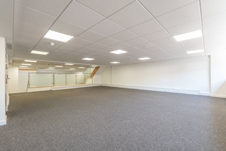 Ground Floor, 96-99 Queens Road, Brighton, Retail To Let - DSC08333.jpg