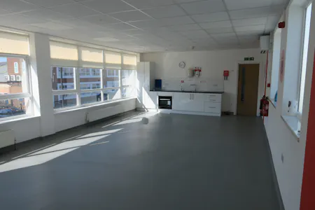 13 Carlisle Road, London, Industrial/Logistics To Let - IMG_3327.JPG