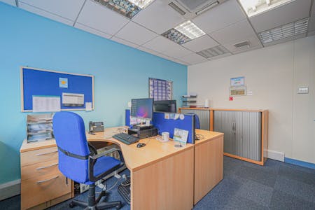 336 Stratford Road, Solihull, Office For Sale - DSC07944.jpg