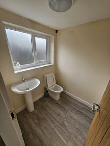 7 Hillsborough Road, Sheffield, Leisure / Office / Retail To Let - 20260330_132328.jpg