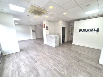 143 Castle Street, Stockport, Retail To Let - 20260309_132809.jpg