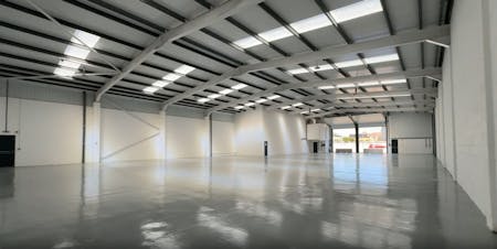 Unit A 199 Long Lane, Stanwell, Heathrow, Industrial / Warehouse To Let - Long Lane Warehouse 2.jpg