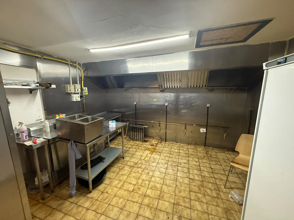 261 Dalry Road - Kitchen 1.jpeg