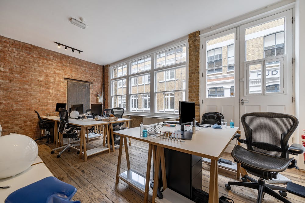 18 Charlotte Road - 1445994-6-69dfaa97bb000.jpg