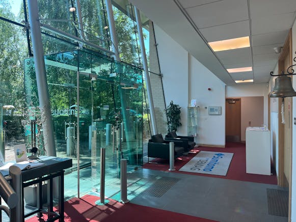 Accent House, Triangle Business Park, Quilters Way, Aylesbury, Offices To Let / For Sale - IMG_3528.JPG