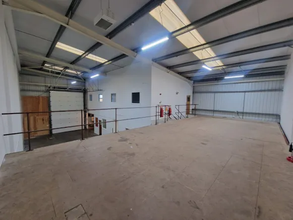 Unit 4 The IO Centre, Brunel Road, Basingstoke, Industrial To Let - 4ioCPicture9 - 01 10 2026.jpg