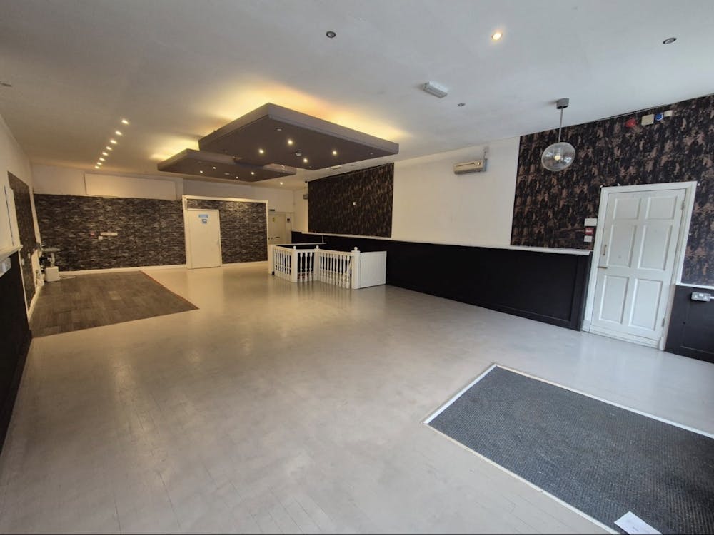 8 The Rock - Restaurant / Shop Floor